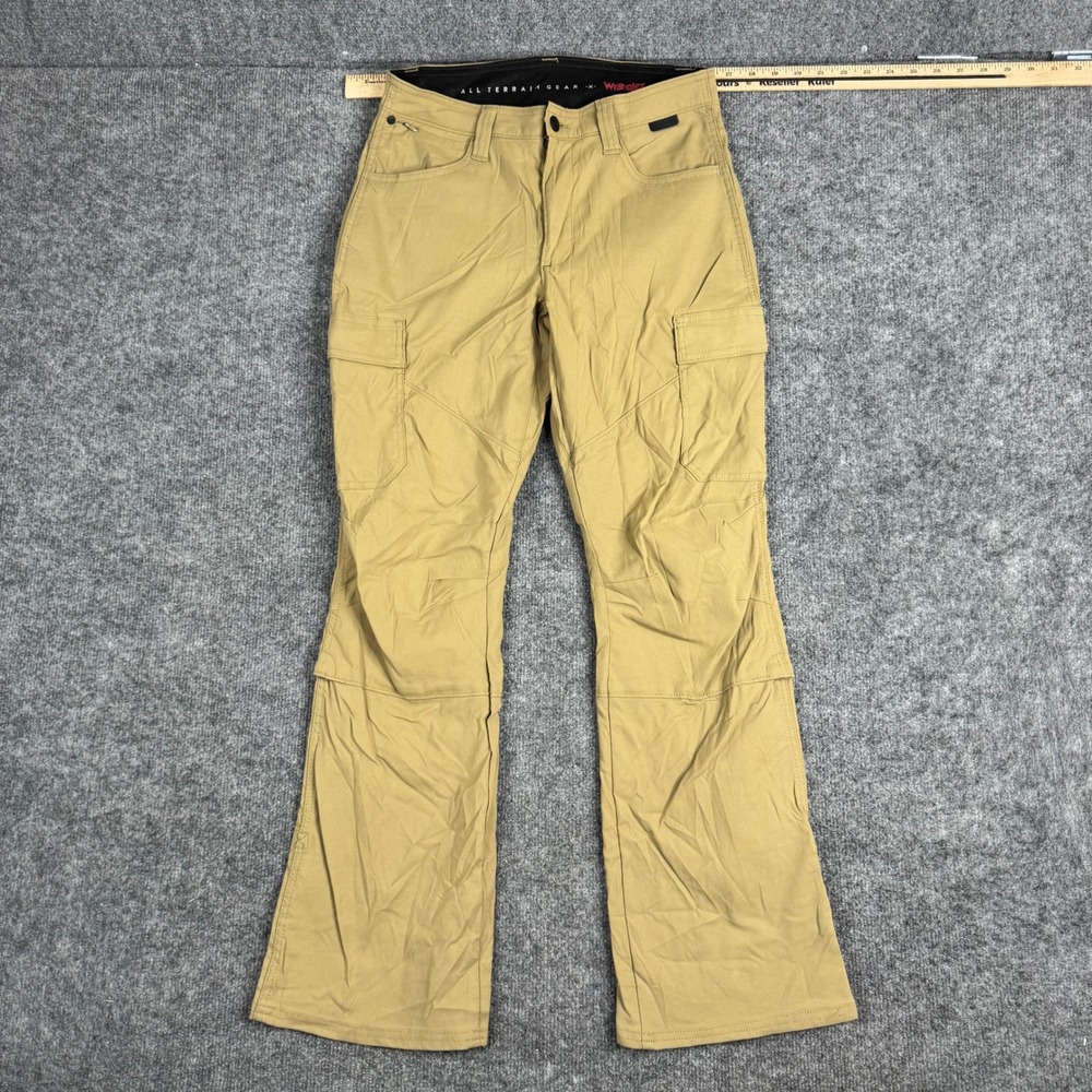 Wrangler Cargo Pants Womens Size 10 Tan ATG All Terrain Gear Stretch Outdoor